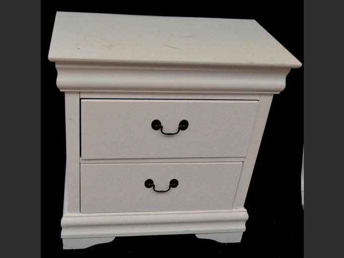 WHITE PAINTED 2-DRAWER PEDESTAL, 68 x 40 x 71cm