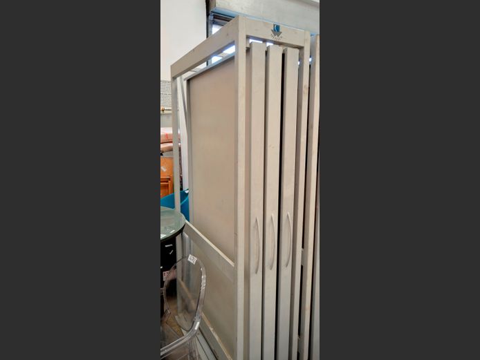 METAL PULL-OUT SAMPLE CABINET, 117 x 42 x 221cm