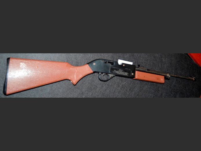 CROSMAN AIR RIFLE, 85cm Long [Unchecked]