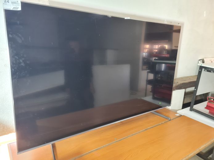 85" HISENSE TV MODEL 85A7G