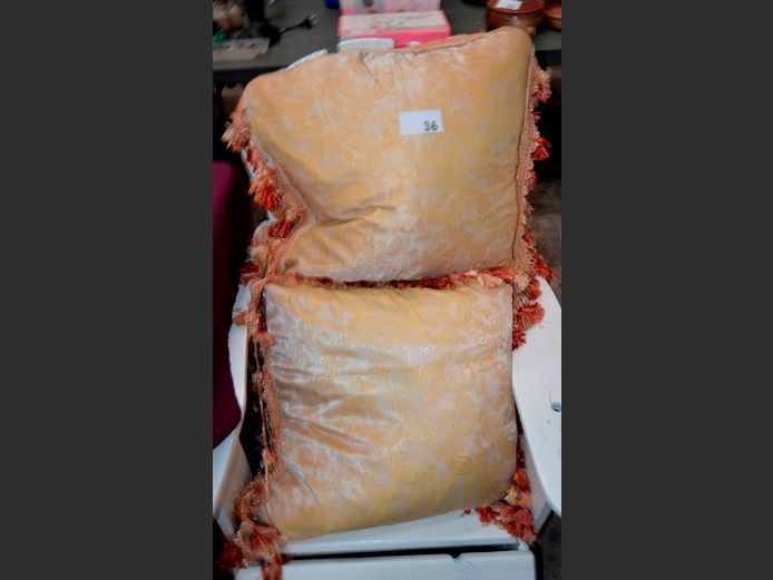 SET OF 3 SCATTER CUSHIONS
