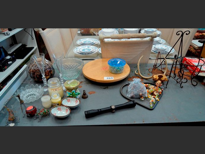 CERAMIC DIFFUSER, OAK LAZY SUSAN, GLASS BOWL, RIFLE SCOPE, etc