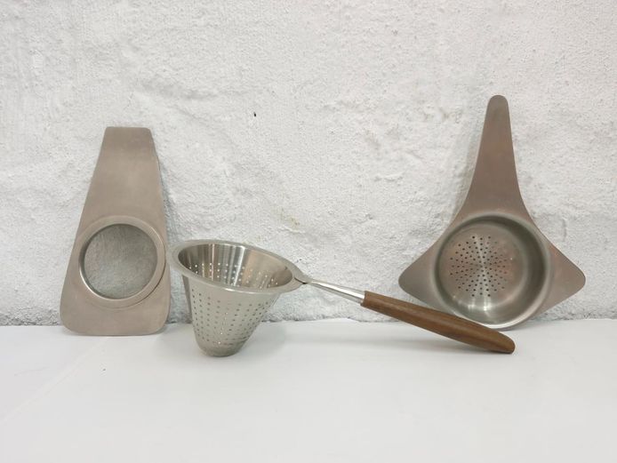 Stainless Steel Tea Strainer Set with Wooden Handle