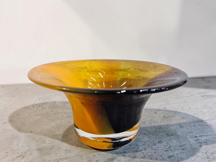 Mid-Century Modern Two-Tone Murano Style Art Glass Bowl