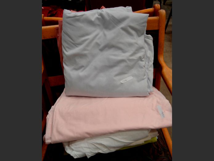 DUVET COVER & ASSORTED SHEETS