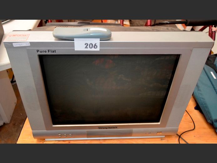 WHARFDALE PURE FLAT COLOUR TV WITH REMOTE [Switches on, Untested further] ### LICENCE PLEASE ###