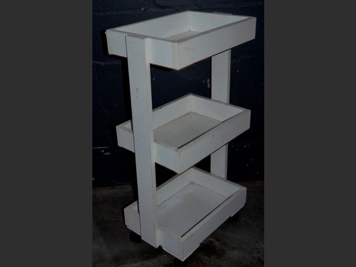 WHITE 3-TIER VEGGIE RACK ON CASTORS, 43 x 29 x 82cm