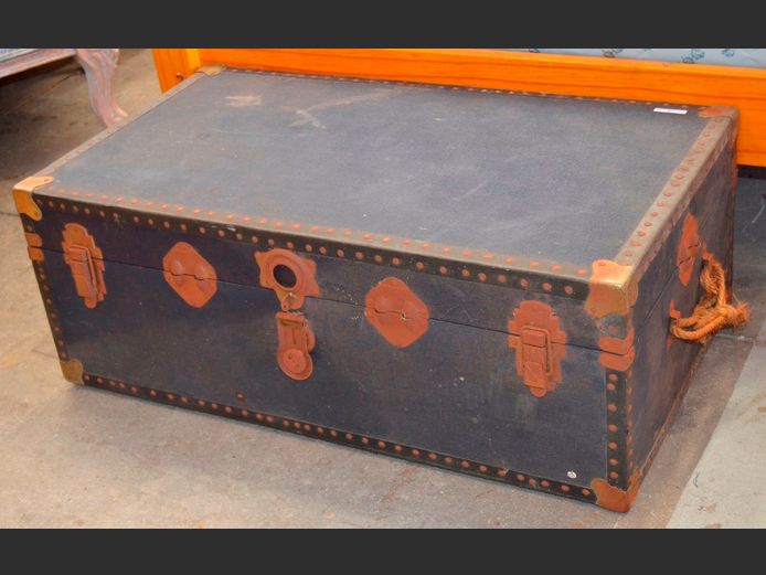 VINTAGE TRUNK, 92 x 51 x 35cm