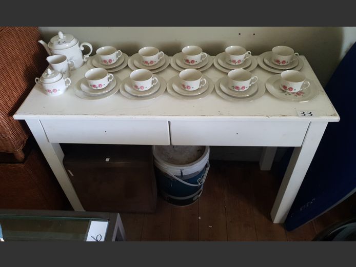 WHITE PAINTED 2-DRAWER DESK, 120 x 44 x 77cm