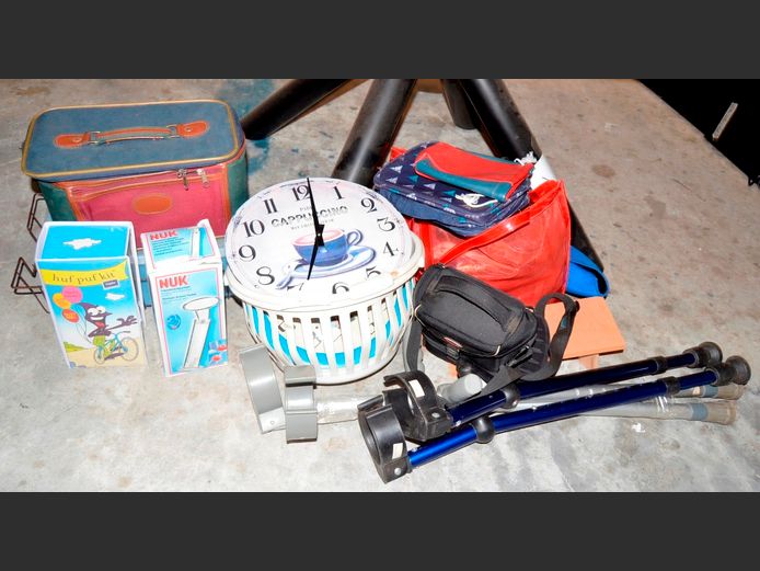 LOT: 2 x PAIRS CRUTCHES, BAGS, CLOCKS, etc