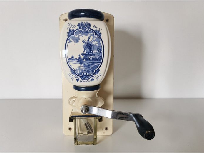 1950s De Ve Wall-Mounted Coffee Grinder 