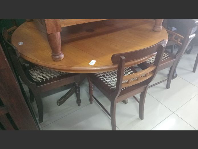 Antique table and 6 chairs 