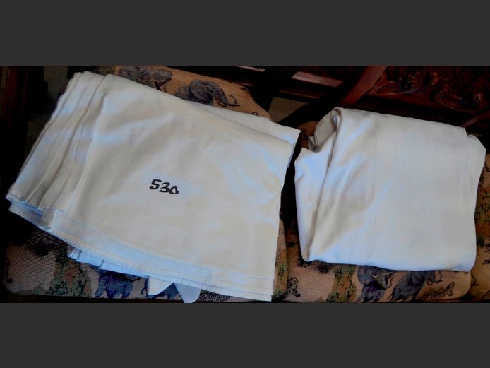 LOT OF 3: CIRCULAR WHITE TABLECLOTHS