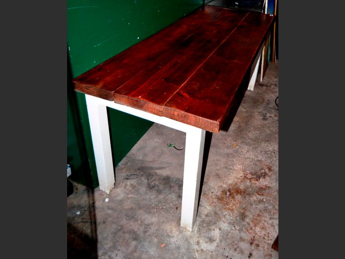 WHITE PAINTED & PINE TOP 6-SEATER TABLE, 179 x 70 x 77cm