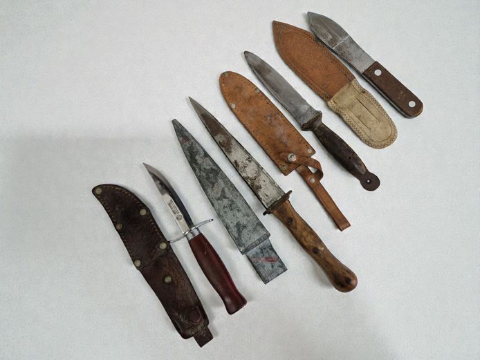 Collection of Vintage Hunting and Utility Knives