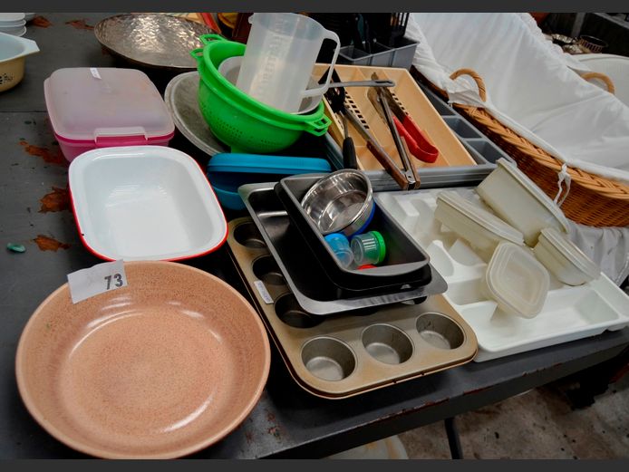 LOAF TINS, KITCHEN UTENSILS, CUTLERY TRAYS, etc
