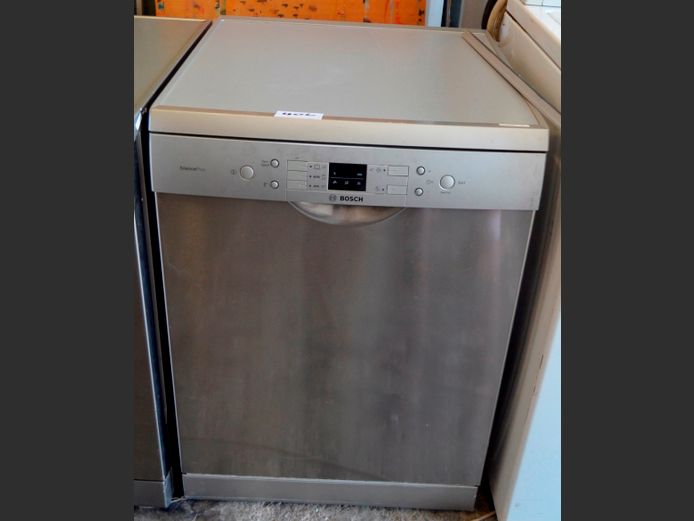 BOSCH SILENCE PLUS STAINLESS STEEL DISHWASHER [Switches on, untested further]