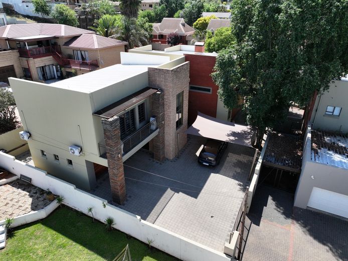 UNIT 1 SS BAYS VALLEY TWINS, BLOEMFONTEIN