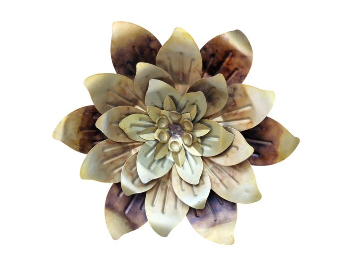 Vintage-Style Sheet Metal Flower Decorative Wall Panel (49cm)
