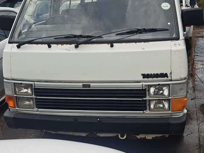 2006 TOYOTA SIYAYA HIACE - STC