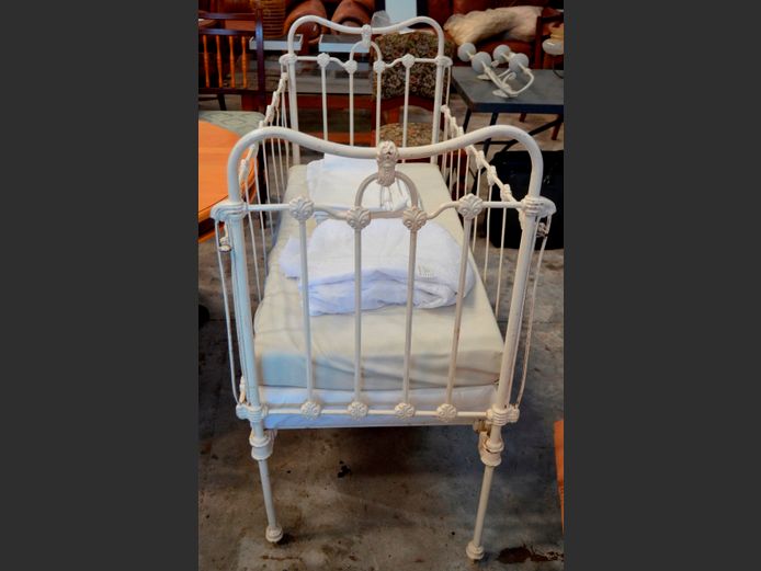 ANTIQUE CAST IRON COT, 123 x 60 x 109cm