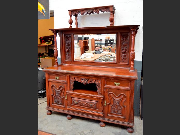 VICTORIAN MAHOGANY 2-DOOR, 3-DRAWER WELSH DRESSER, 187 x 62 x 225cm