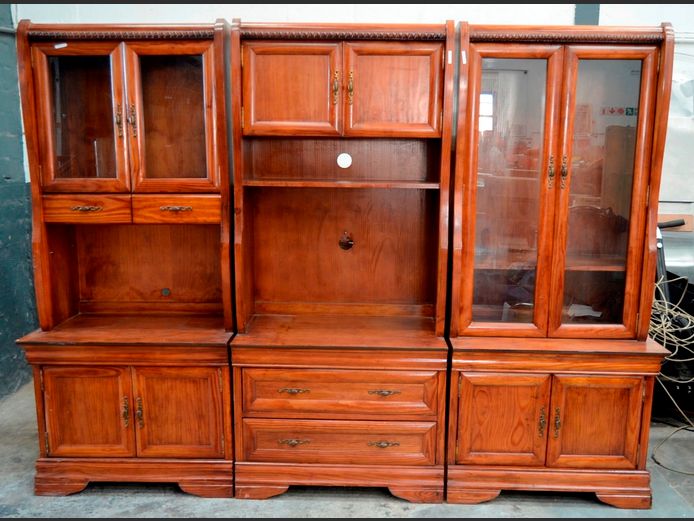 PINE STAINED 3-PIECE WALL UNIT, 250 x 50 x 192cm