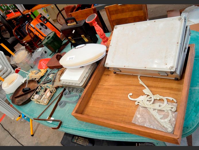 ALUMINIUM CASE, FOOD STEAMER, CAST IRON SKILLET, etc [Untested]