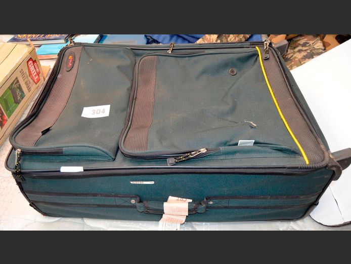 GREEN SUITCASE & TOGBAGS [Hole in suitcase]