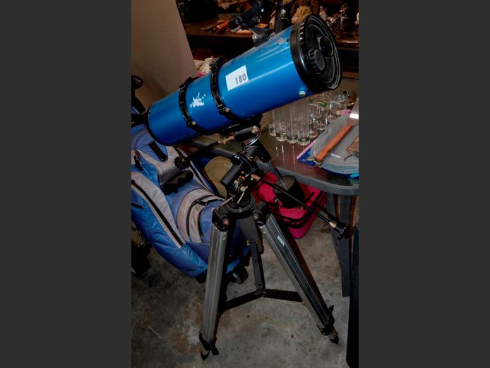 SKY WATCHER RIA TELESCOPE ON TRIPOD