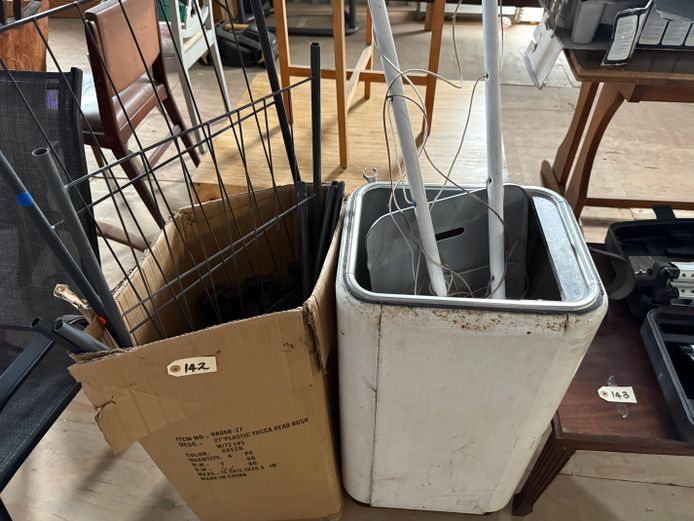 Wash Line + Vintage Wash Machine 