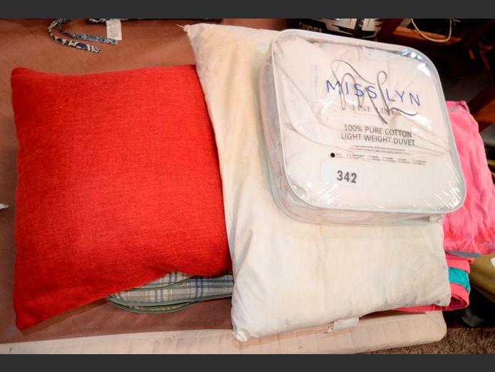 DOUBLE BEDSPREAD, BLANKET, PATIO CHAIR CUSHIONS, etc