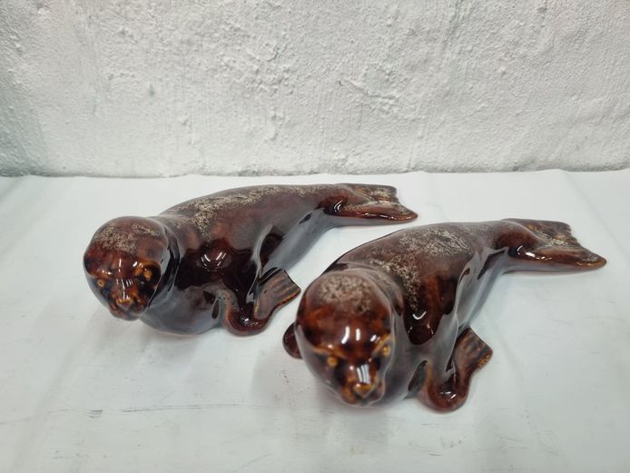 Vintage Style Glazed Seal Ornaments (Pair)