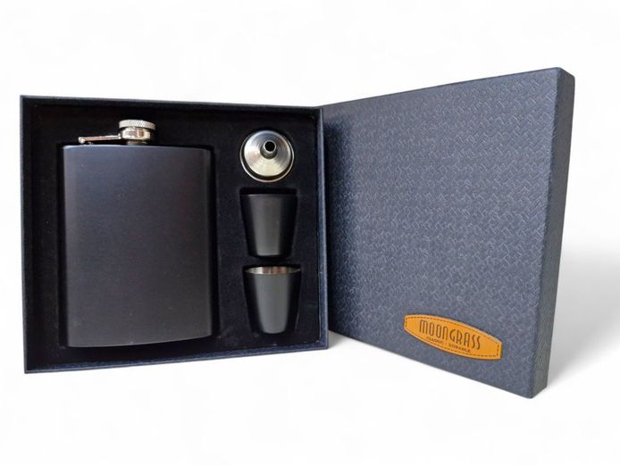 Moongrass Hip Flask Set