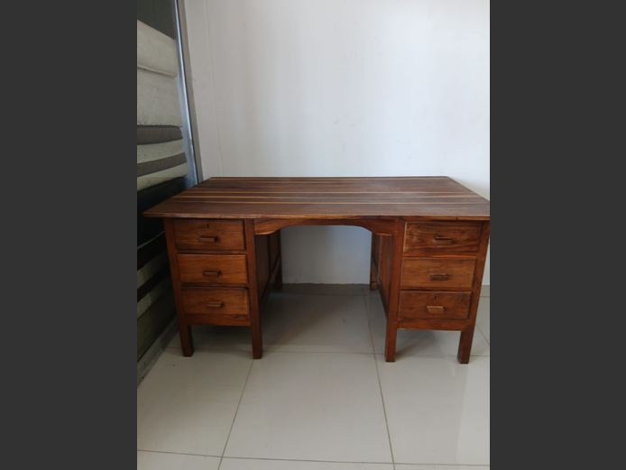 6 drawer desk