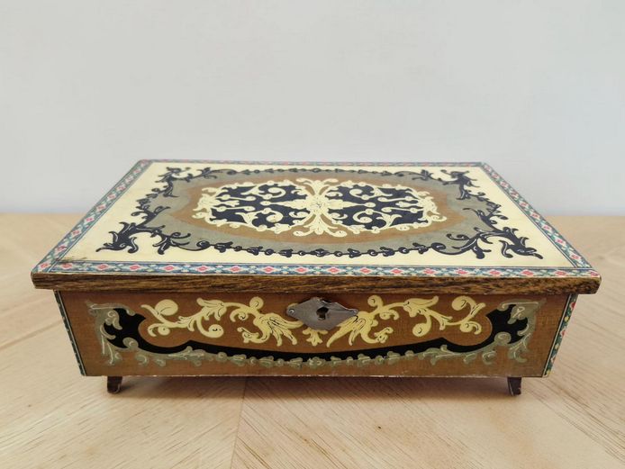 Vintage Italian Sorrento Inlaid Marquetry Jewelry & Music Box