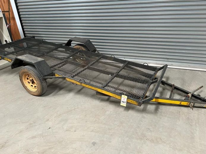 Flat deck trailer