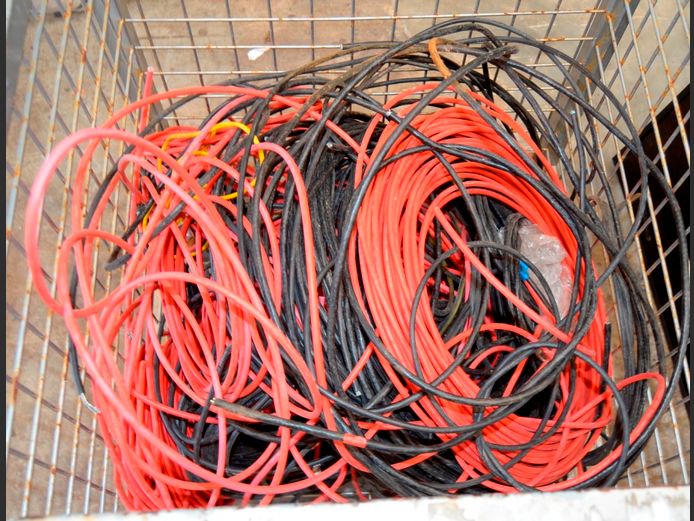 LARGE LOT: CABLING ### PLUS VAT ###