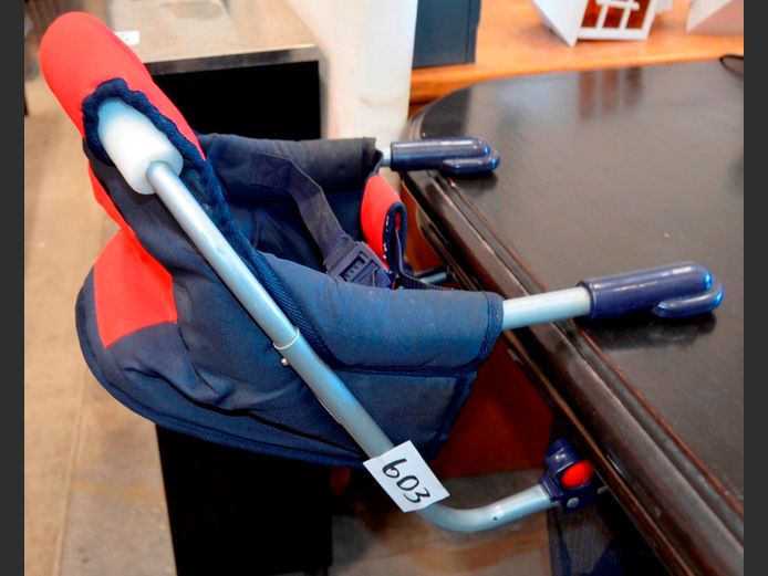 TABLE MOUNT FEEDING CHAIR