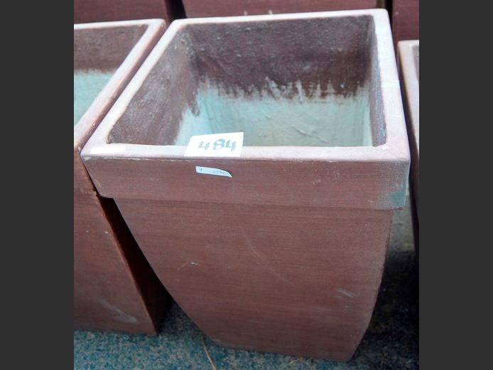 TAPERED PLANT POT, 41 x 41 x 62cm