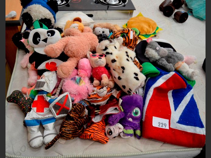 LOT: SOFT TOYS