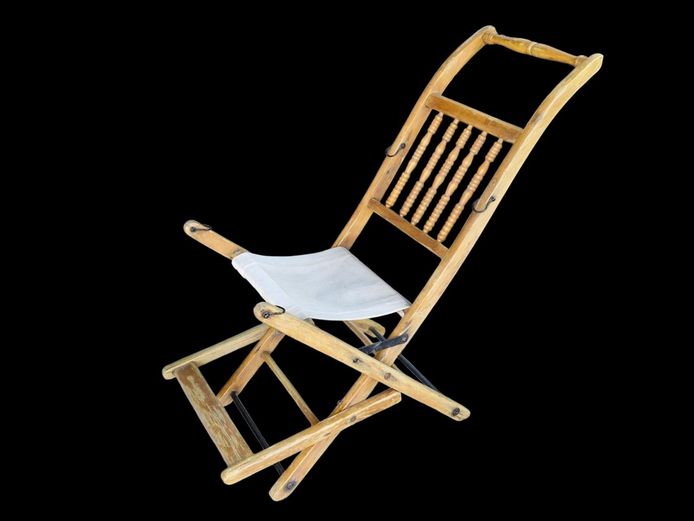 Vintage Spindle Back Child's Fold-Up Chair