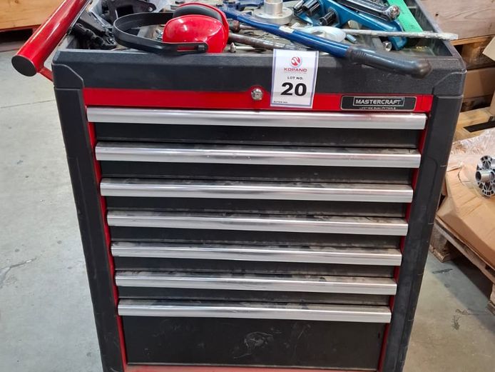 Mastercraft Tool Trolley & small amount of loose tools