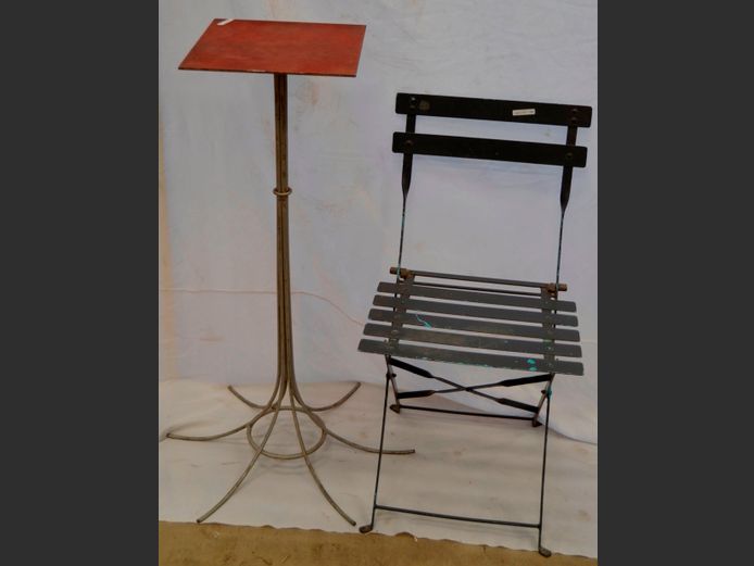 METAL PLANT STAND, 30 x 30 x 95cm, & A METAL FOLDING CHAIR