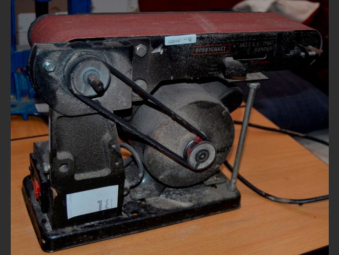 HOBBYCRAFT 4" BELT & 6" DISC SANDER [Switches on, untested further]