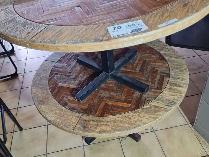 2 X COFFEE TABLES