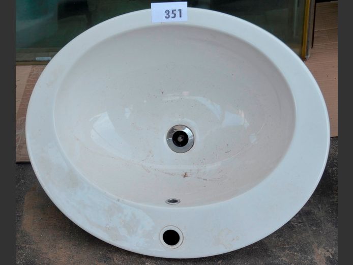 BASIN, 61 x 50cm