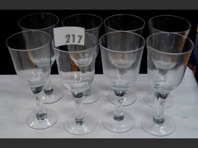 SET OF 8 WHITE WINE GLASSES [Some milky]