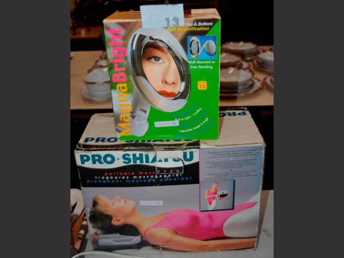 PORTABLE MASSAGER & A MASSAGER PRO IV [Untested]