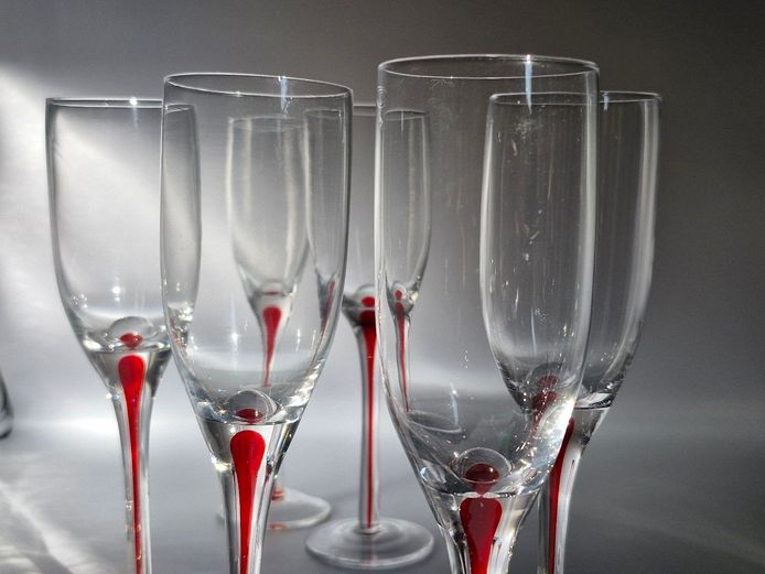 Set of 6 Vintage Pier 1 Filament Stem Champagne Flutes